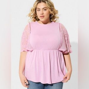 NWT Torrid crew neck Babydoll blouse